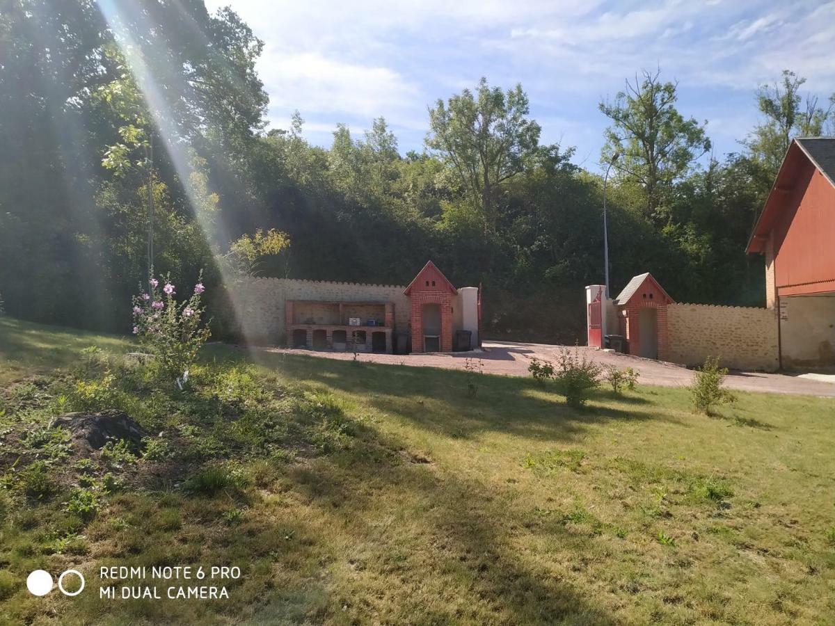 Le Manoir Sequoia Airvault Exterior foto